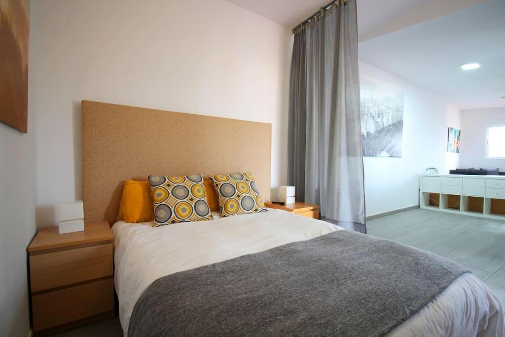 Suite Puerta Osario Con Terraza Seville Luaran gambar