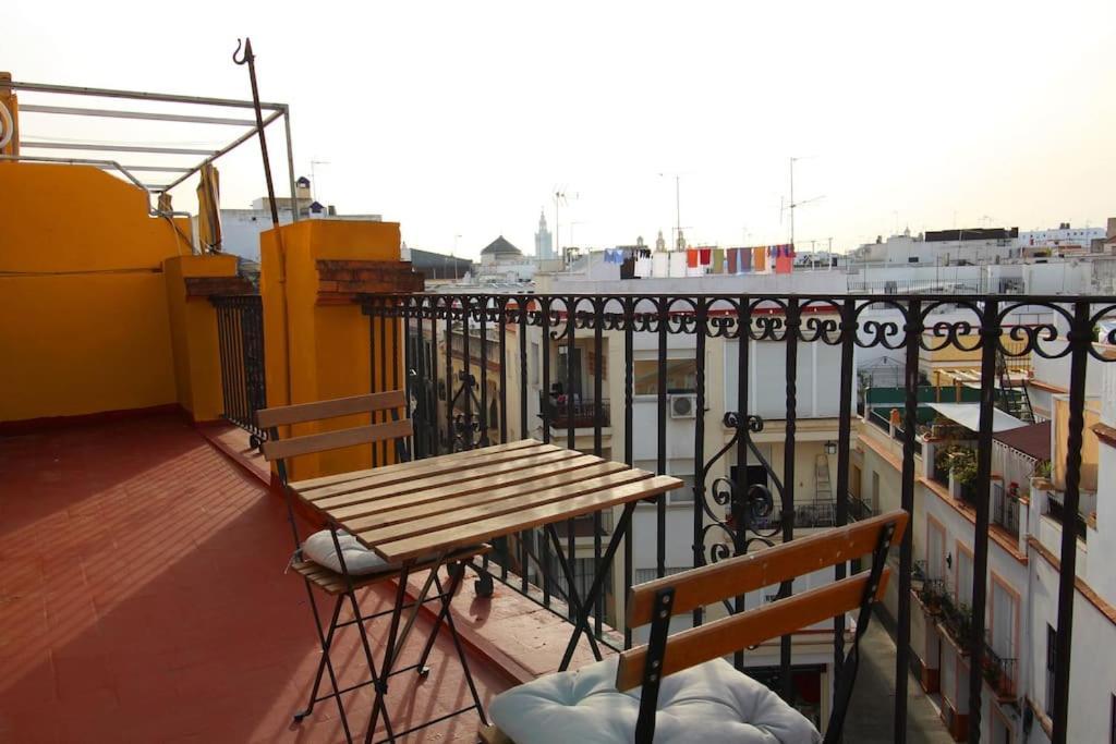 Suite Puerta Osario Con Terraza Seville Luaran gambar